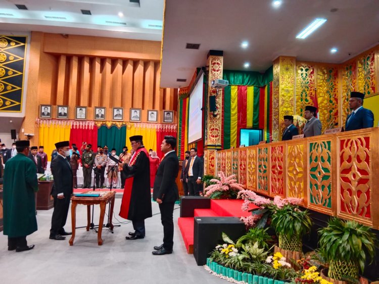 Sabarudi Resmi Jadi Ketua DPRD Pekanbaru Gantikan Hamdani