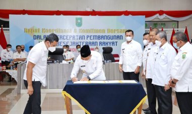 Pemkab Siak dan Pemprov Riau Teken Komitmen Bersama Percepatan Pembangunan