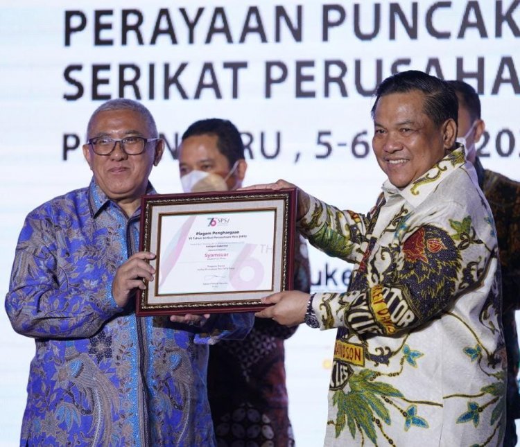 Gubri Syamsuar Dinobatkan Sebagai Pemimpin Terpopuler Media Arus Utama Tahun 2022