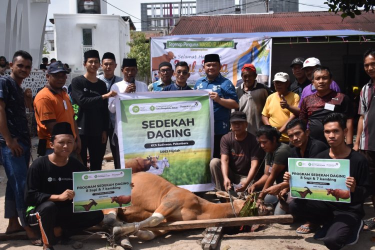 Bank Permata Syariah Gandeng IZI Riau dalam Aksi Sedekah Daging pada Momentum Idul Adha 1443 H