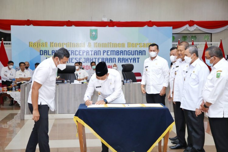 Pemkab Siak dan Pemprov Riau Teken Komitmen Bersama Percepatan Pembangunan