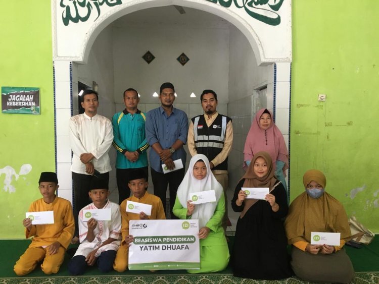 Peringati Hari Anak Nasional, IZI Riau Bantu Biaya Pendidikan Yatim Dhuafa