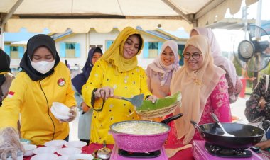 Meriahkan HUT 65 Riau, Misnarni Syamsuar Berbagi Resep Masakan Bersama Masyarakat
