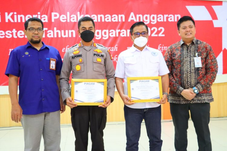 KKPN Rengat Serahkan Dua Penghargaan ke Polres Inhu