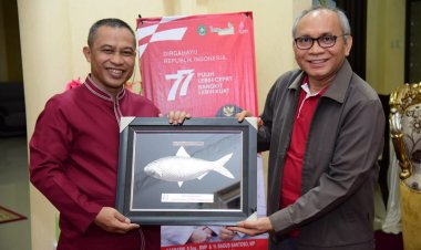 Kepada Himadata FH UIR, Wabup Bengkalis Minta Mendampingi Pengelolaan Keuangan Desa