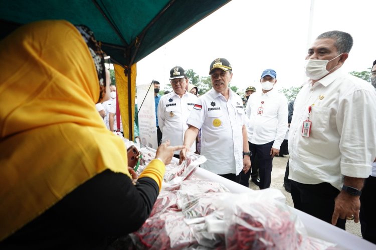 Kendalikan Inflasi, Pemprov Riau Bersama BI Perwakilan Riau Gelar Pasar Murah di Inhil