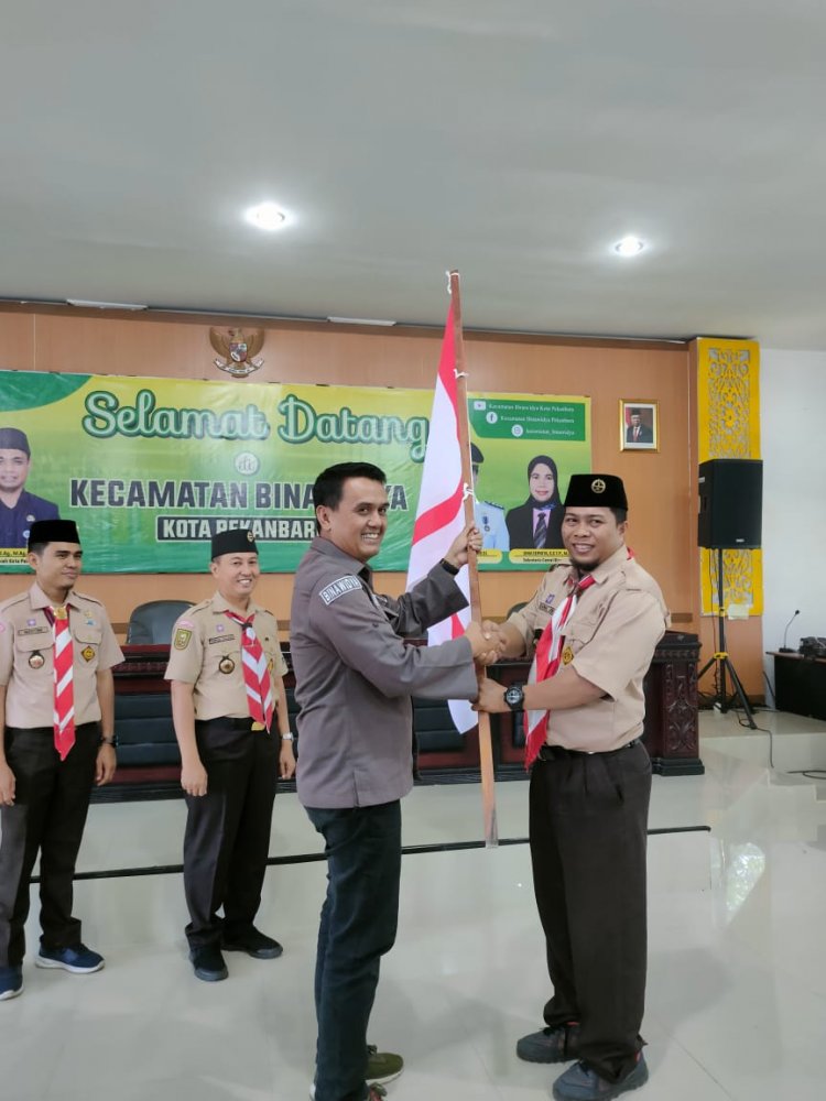 Camat Binawidya Lepas Kontingen Jambore dan Pesta Siaga Cabang Pekanbaru, Ini Pesannya