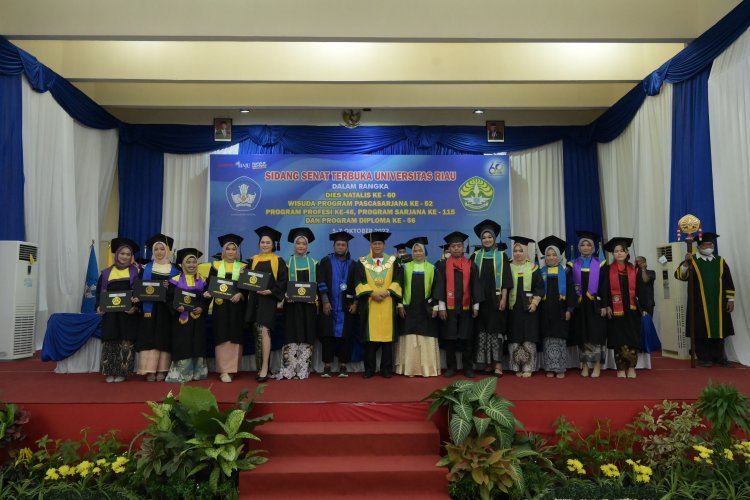 2.726 Mahasiswa UNRI Diwisuda, Rektor: Ilmu Sebagai Solusi Persoalan Sosial