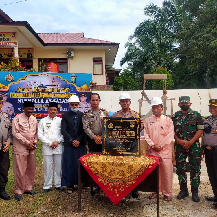 Kapolres Rohul Lakukan Peletakan Batu Pertama Pembangunan Musala As-Salam
