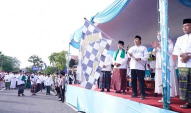 Gubri Pimpin Upacara Peringatan Hari Santri, Minta Santri 'Melek' Teknologi Informatika