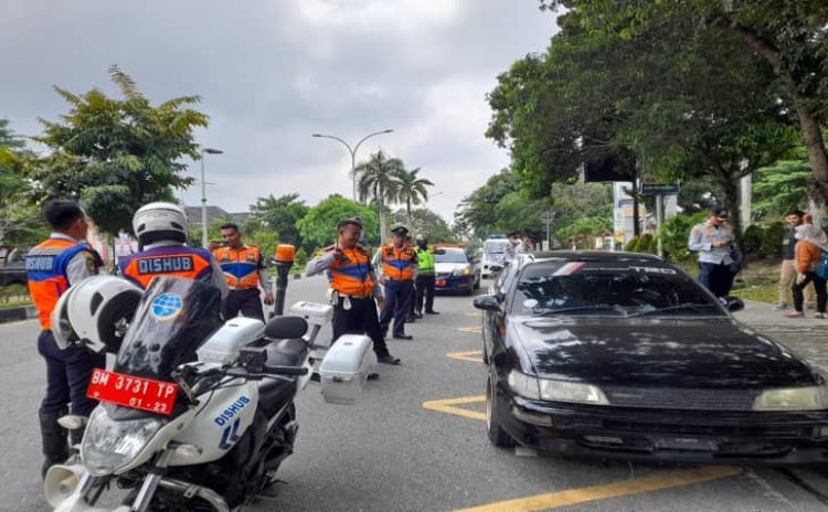 Dishub Pekanbaru Amankan Jukir Liar Hingga Gembosi dan Derek Puluhan Mobil