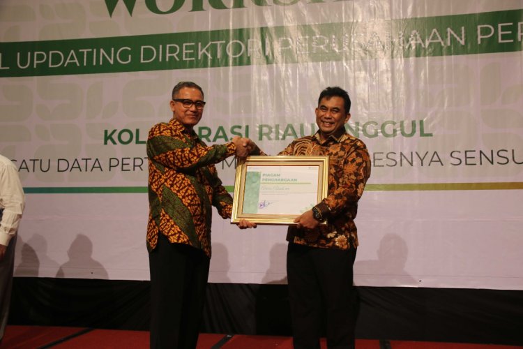 Data Kehutanan PT Arara Abadi Terbaik, BPS Riau Anugerahi Award