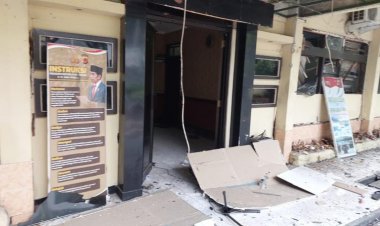 Bom Bunuh Diri Meledak di Polsek Astana Anyar Bandung