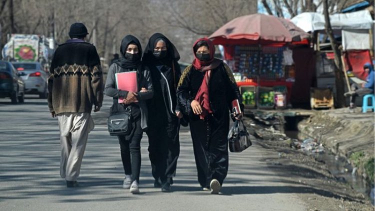 RI Sesalkan Keputusan Taliban Larang Perempuan Afghanistan Berkuliah