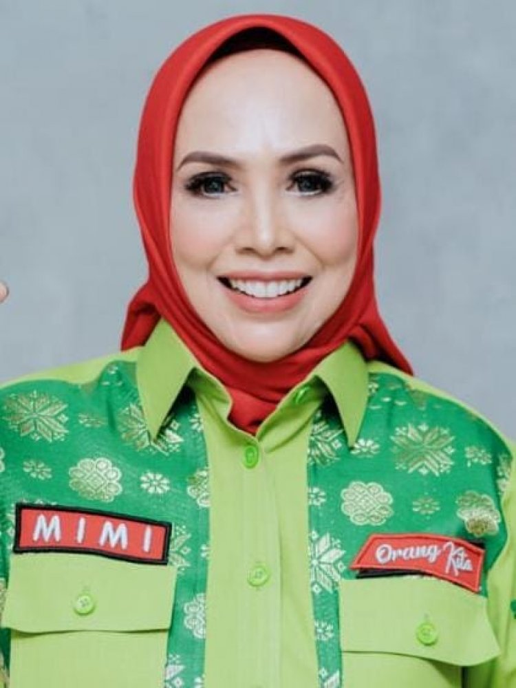 Maju DPD RI, Mimi Lutmila Serahkan Syarat Minimal Dukungan ke KPU Riau