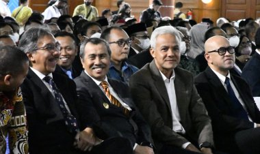 Gubernur Riau Hadiri Pelantikan Rektor IPB, Ucapkan Tahniah