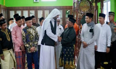Hadiri Tabligh Akbar Desa Danau Lancang, Sekda Kampar Ajak Masyarakat Ramaikan Masjid