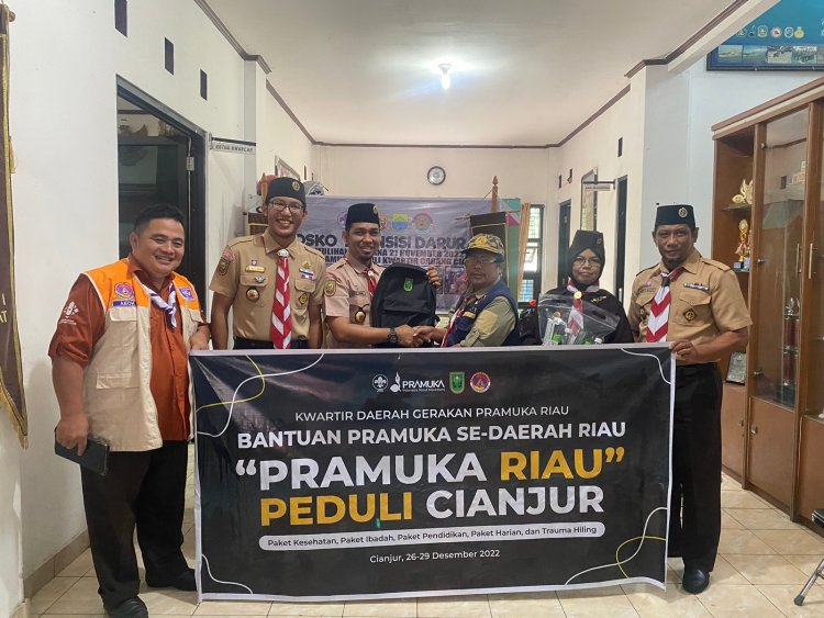 Akhir Tahun, Kwarda Riau Salurkan Donasi Bumbung Kemanusiaan Peduli Cianjur