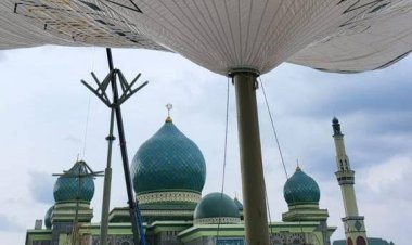 6 Payung Elektrik Masjid Raya Annur Riau Sudah Dipasang