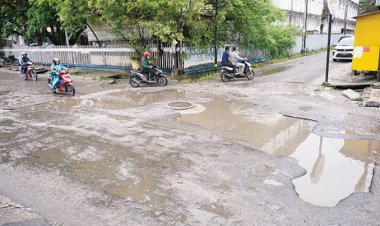 Awal Tahun, PUPR Pekanbaru Klaim Sudah Perbaiki 25 Titik Jalan Rusak