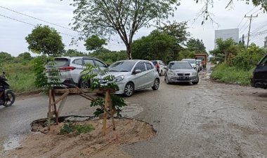 Pemprov Riau Bantu Anggaran Perbaikan Jalan Parit Indah Kota Pekanbaru
