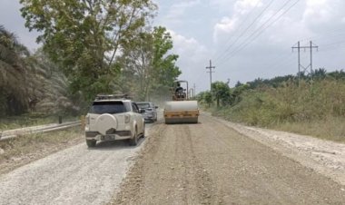 Jalan Provinsi di Kampar dan Kuansing Mulai Diperbaiki Jelang Mudik Lebaran 2023
