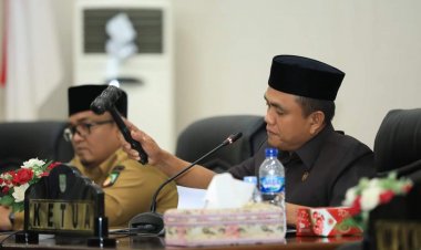 DPRD Rohul Rapat Paripurna Penyampaian Pandum Fraksi Terhadap Revisi Perda Tentang Desa