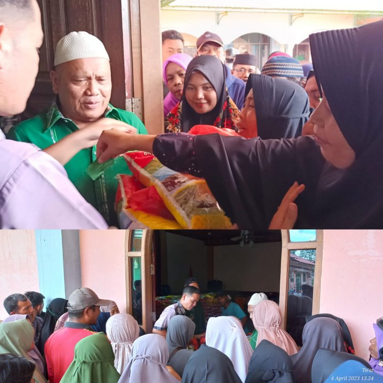 Anggota DPRD Rohul H Ilip Berbagi Sembako untuk Warga Ujungbatu