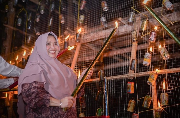 Bupati Bengkalis Buka Festival Lampu Colok di Desa Pangkalan Jambi