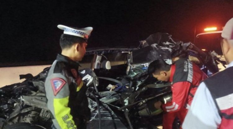 Sopir Diduga Ngantuk dan Tabrak Truk di Tol Pekanbaru - Dumai, Satu Orang Tewas Tiga Korban Luka
