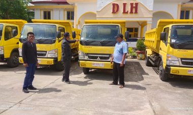 Wujudkan Rohil Bersih, DLH Rohil Dapat Tambahan 5 Unit Dump Truck