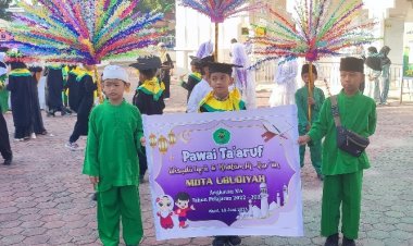 21 Santri MDTA Masjid Ubudiyah Tangkerang Timur Wisuda Iqra dan Khatam Alquran