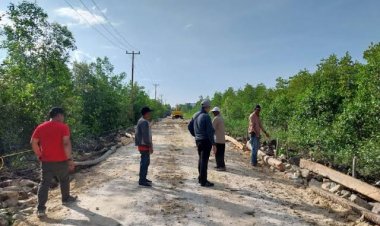 Pemprov Riau Perbaiki Ruas Jalan Menuju Pelabuhan Penyeberangan Pulau Tebing Tinggi