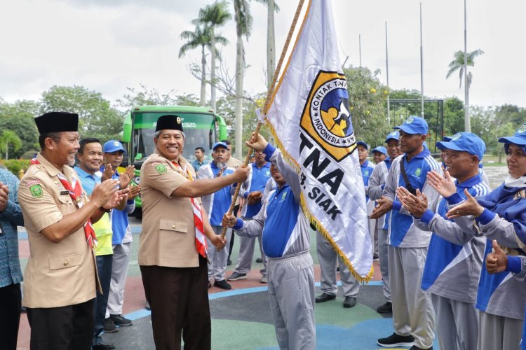 Bupati Siak Lepas Kontingen PENAS XVI KTNA Menuju Kota Padang