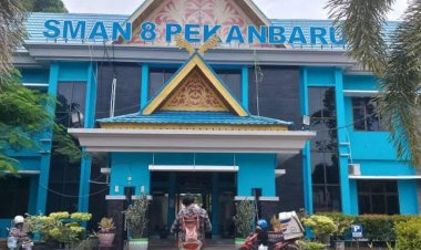 31 Pendaftar PPDB Jalur Zonasi di SMAN 8 Pekanbaru pakai KK Palsu