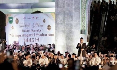 Ustadz Adi Hidayat Siap Kuliahkan Remaja Riau Hingga S3, Ini Syaratnya