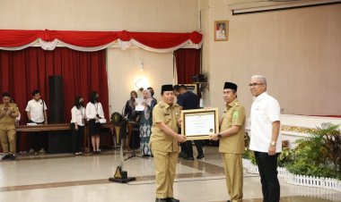 Rohul Terbaik II Penyaluran KUR dan Ultra Mikro di Riau, Sukiman Terima Penghargaan Anugerah Treasury Award dari DJPb