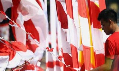 Sambut HUT Ke-78 RI, Pemprov Riau Bagikan 16 Ribu Bendera ke Masyarakat