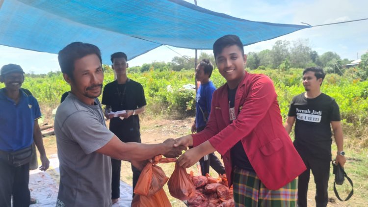Ikatan Mahasiswa Muhammadiyah Pekanbaru Selenggarakan Qurban Untuk Warga Pinggiran Siak