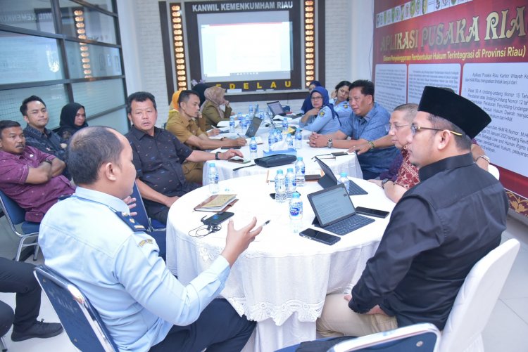 Pansus PT BSP DPRD Bengkalis Harmonisasikan Ranperda di Kanwil Kemenkumham Riau