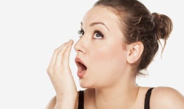 Trik Menghilangkan Bau Mulut dengan Cepat di Kondisi Darurat