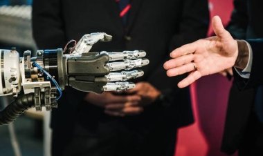 3 Profesi yang Tak Bakal Hilang Digantikan Robot AI