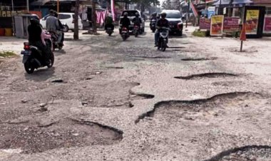 Pemko Pekanbaru Akan Aspal Ulang Tiga Jalan Rusak Padat Kendaraan Tahun Depan