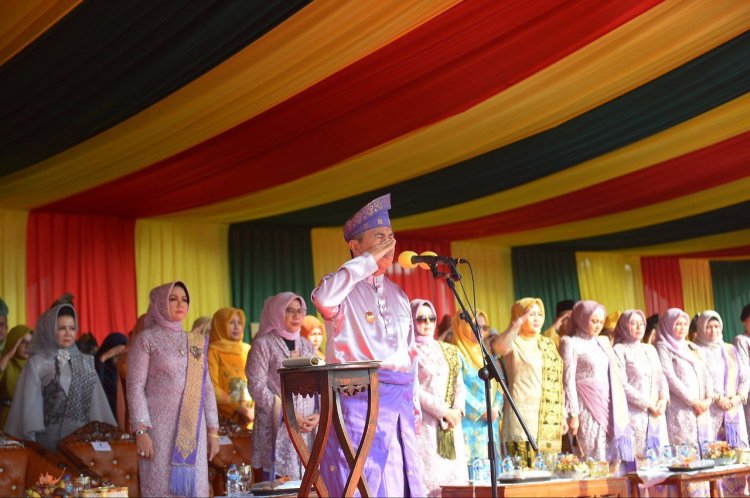 Gubri Pembina Upacara HUT Ke-66 Provinsi Riau, Bersinergi Wujudkan Pembangunan Berkelanjutan