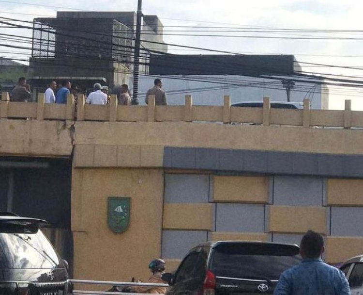 Hanya Plesterannya yang Rusak, Konstruksi Flyover Harapan Raya Masih Aman