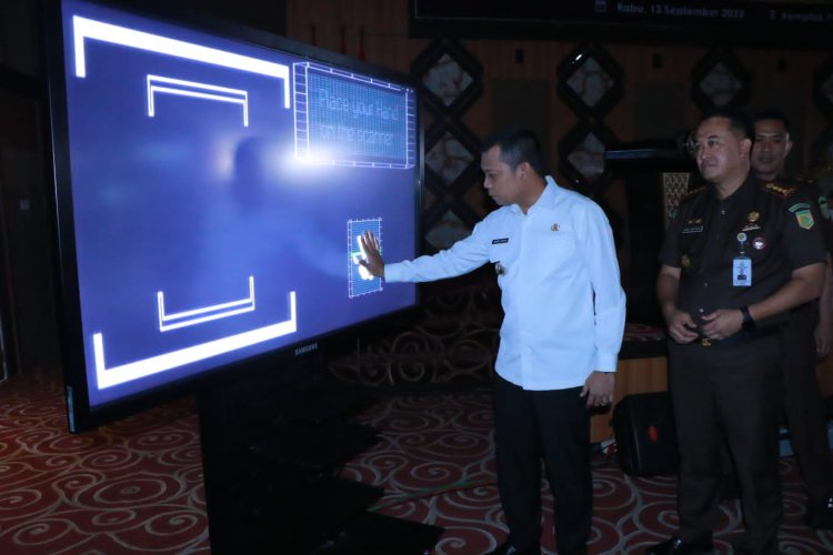 Pj Walikota Pekanbaru Luncurkan Aplikasi Simfoni BMD