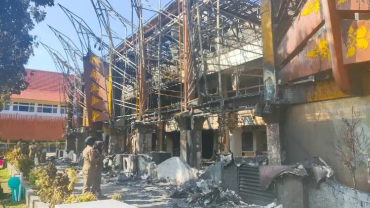 Dinas PUPR Segera Bongkar Gedung Utama MPP Pekanbaru yang Terbakar
