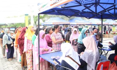 Disketapang Pekanbaru Gelar Gerakan Pangan Murah, Beras SPHP Dijual Rp53 Ribu dan Telur Rp44 Ribu per Papan