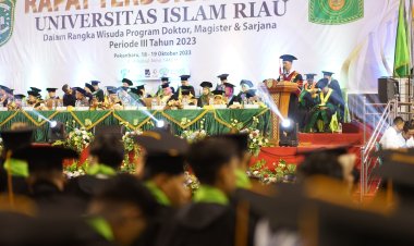 UIR Gelar Wisuda Periode III 2023, Ijazah Langsung Dibagikan