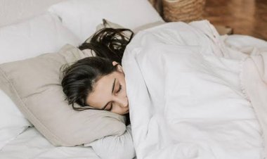 Ini Efek Ngeri & 5 Tips Cegah Kurang Tidur Bagi Orang Dewasa